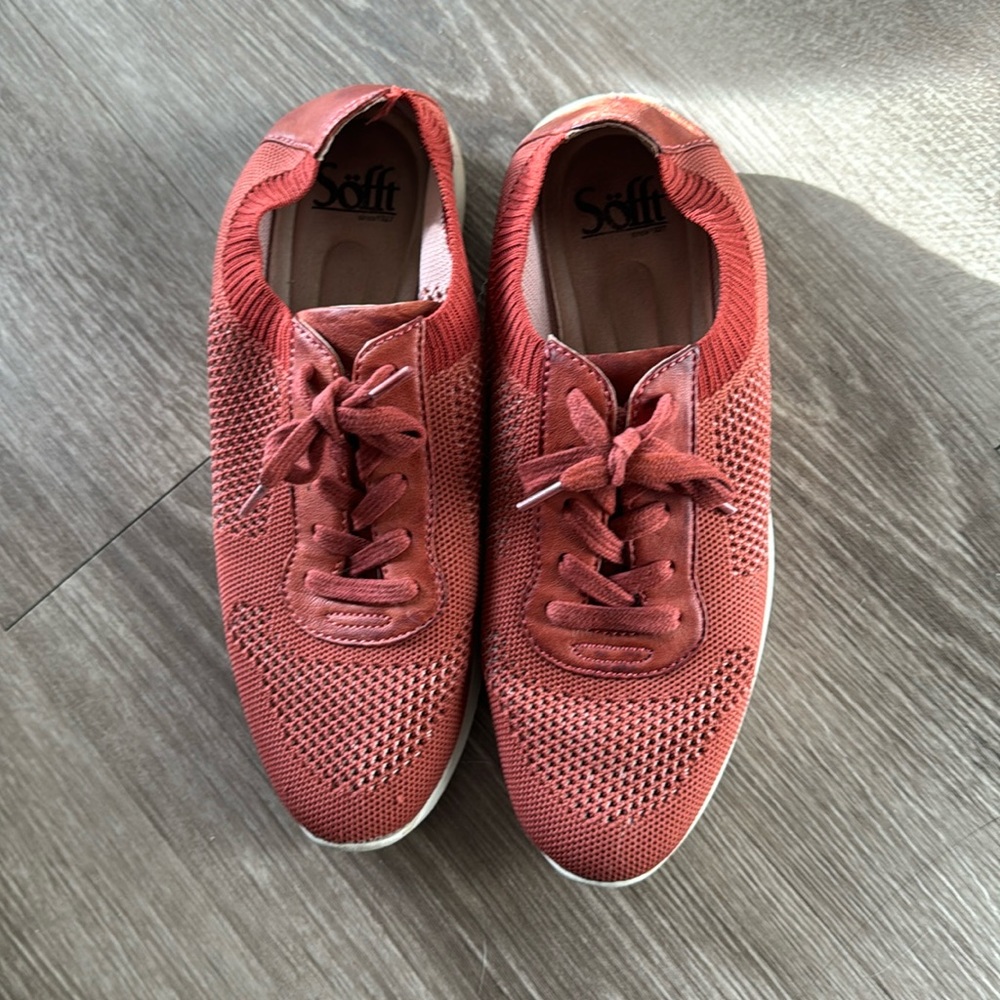 Woven/knitted shoes by Sofft